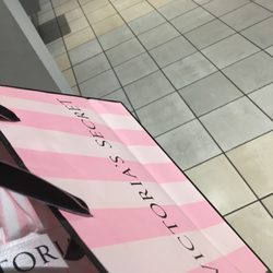 Victoria's Secret & PINK