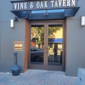 Vine and Oak - Comfort Food Near Me - Cranford, New Jersey