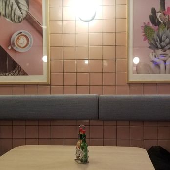 Eggs Inc. - Inside decor - Breakfast & Brunch Near Me - Stockholm, Alberta