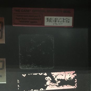 7-Eleven - a close - up of a display case - Convenience Stores Near Me - Littleton, Colorado
