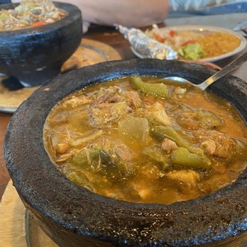El Gallo Giro - Chile Verde - Mexican Near Me - Meridian, Idaho