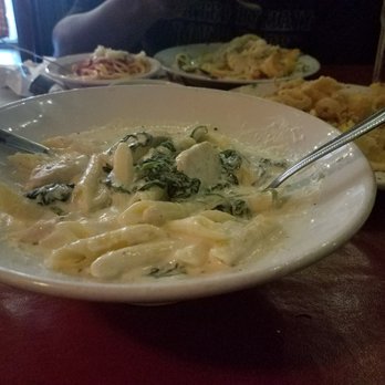Giovanni's Italian Kitchen - Pasta Florentine - Italian Near Me - Angleton, Texas