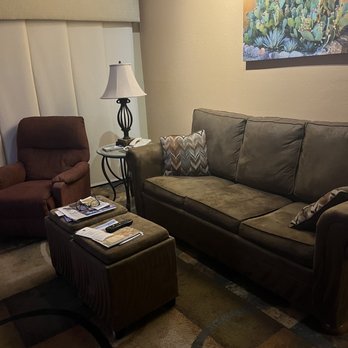 Villas at Poco Diablo - Dingy worn furnishings - Hotels Near Me - Sedona, Arizona