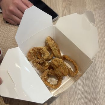 T4 Alameda - Only came with 8 pieces for almost 10$ so if ur hungry I suggest getting a different snack! - Bubble Tea Near Me - Alameda, California