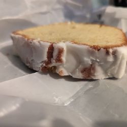 Lemon loaf cake slice