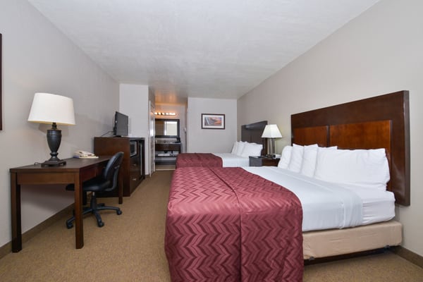 Red Ledges Inn by null
