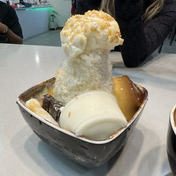 Meet Fresh - Shaved ice with mochi - Desserts Near Me - Orlando, Florida