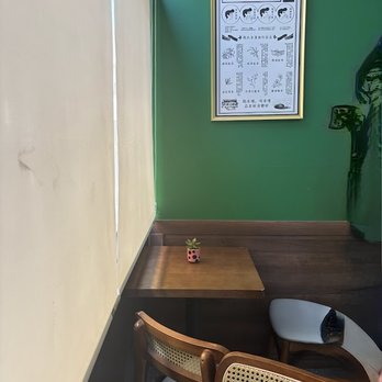 Hechalou Tea House - The table in the corner is pretty much useless. It just gets in the way and makes it harder for people to line up. - Tea Rooms Near Me - Phoenix, Arizona