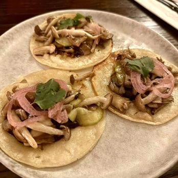 Alana Bar & Tapas - Tacos de vegetales - Tapas Bars Near Me - Palm Springs, California Alana Bar & Tapas - Tacos de vegetales - Tapas Bars Near Me - Palm Springs, California