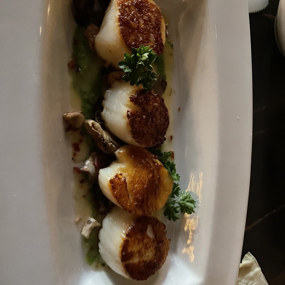 High Cotton - Scallops - Cocktail Bars Near Me - Charleston, South Carolina High Cotton - Scallops - Cocktail Bars Near Me - Charleston, South Carolina