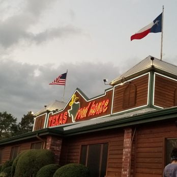 Texas Roadhouse - Front of Texas Road house - Steakhouses Near Me - Denton, Texas Texas Roadhouse - Front of Texas Road house - Steakhouses Near Me - Denton, Texas