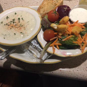 Brad's Restaurant - Clam Chowder with Side Salad. - Seafood Near Me - Pismo Beach, California Brad's Restaurant - Clam Chowder with Side Salad. - Seafood Near Me - Pismo Beach, California