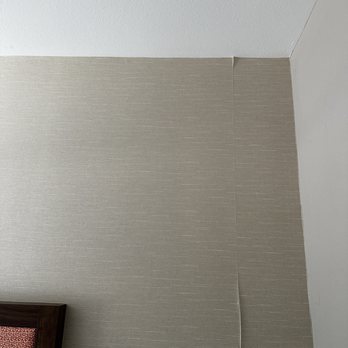 Hampton Inn Batesville - Wall paper peeling off the walls in multiple places - Hotels Near Me - Batesville, Arkansas Hampton Inn Batesville - Wall paper peeling off the walls in multiple places - Hotels Near Me - Batesville, Arkansas