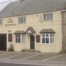 Three Horseshoes