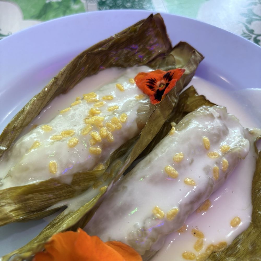 E-Jae Pak Mor - Taro Sticky Rice - Thai Near Me - Seattle, Washington