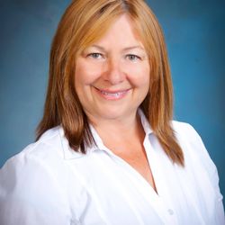 Holly Martone - Atascadero Family Chiropractic - Dr Holly Martone D.C Q.M.E