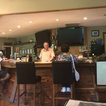 PJ's River Run Restaurant - American Near Me - Norfork, Arkansas