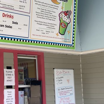 Mrs & Me - Ice Cream & Frozen Yogurt Near Me - Kittery, Maine