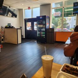 Kebab Grill & Wings - Inside
