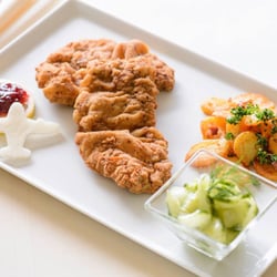Die Fliegerei - Ein Wiener Schnitzel wie aus dem Bilderbuch...