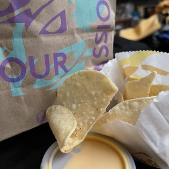 Taco Bell - Chips and Nacho Cheese Sauce - Fast Food Near Me - El Paso, Texas Taco Bell - Chips and Nacho Cheese Sauce - Fast Food Near Me - El Paso, Texas
