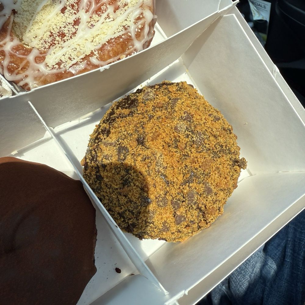 Beacon Doughnuts - Donuts Near Me - Chicago, Illinois Beacon Doughnuts - Donuts Near Me - Chicago, Illinois