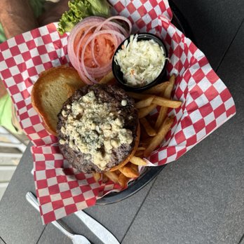 Boathouse On the Bay - Burger - Seafood Near Me - Sister Bay, Wisconsin
