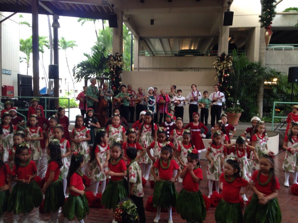 HULA HUI O KAPUNAHALA 1441 Pali Hwy, Honolulu, Hawaii Performing