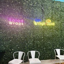 Best Wings & Tacos - Inside