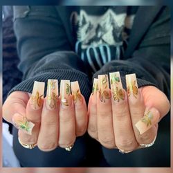 Embellish Nails Studio - Nina free handed these beauties!