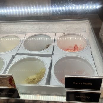 Happy Day Dessert Factory - Desserts Near Me - Pittsburgh, Pennsylvania