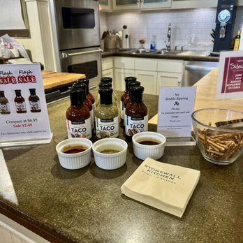 Stonewall Kitchen York Company Store - Free Samples - Kitchen & Bath Near Me - York, Maine Stonewall Kitchen York Company Store - Free Samples - Kitchen & Bath Near Me - York, Maine