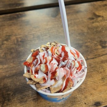 Icicles - ##7 Strawberry Fantasy - Desserts Near Me - Pleasanton, California