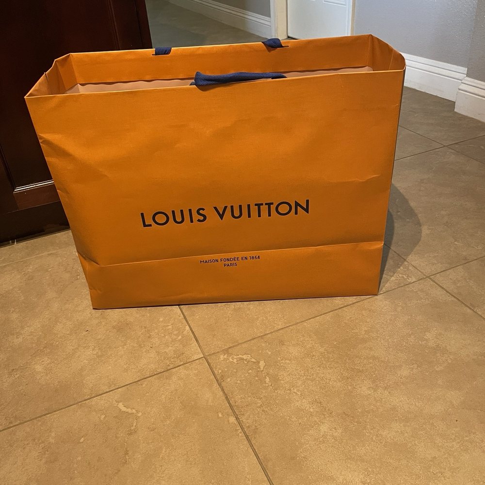 Louis Vuitton Palm Desert - Accessories Near Me - Palm Desert, California