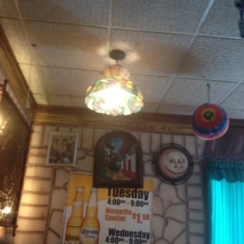 Rio Grande - the ceiling of a mexican restaurant - Mexican Near Me - Huntington, West Virginia Rio Grande - the ceiling of a mexican restaurant - Mexican Near Me - Huntington, West Virginia
