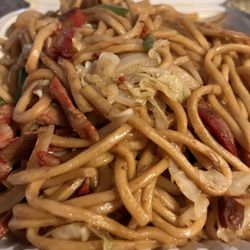 South North Dragon - BBQ Pork Chow Mein