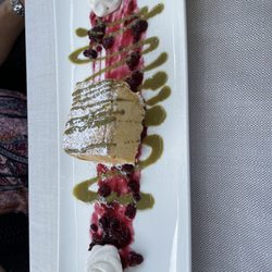 Rottenburger Keller - Aprocosen halbgefrorenes im Biscuitmantel