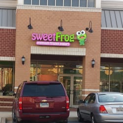 sweetFrog Premium Frozen Yogurt - Entrance to Sweet Frog
