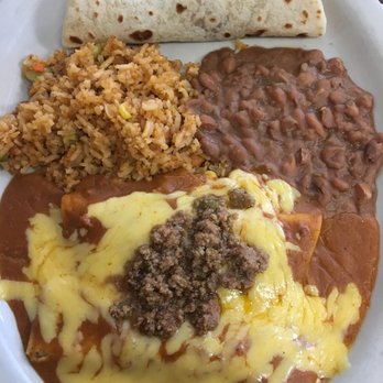 Danny's Restaurant - Beef Enchiladas with Carne Guisada Taco - Mexican Near Me - Mission, Texas