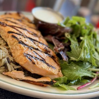 Hubbard Avenue Diner - Grilled Salmon Platter - New American Near Me - Middleton, Wisconsin Hubbard Avenue Diner - Grilled Salmon Platter - New American Near Me - Middleton, Wisconsin