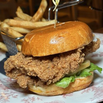 Ms. Peach's - Fried Chicken Sandwich - Southern Near Me - Sterling, Virginia