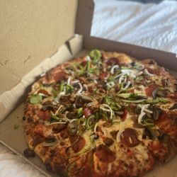Pisanello's Pizza - Deluxe Pizza