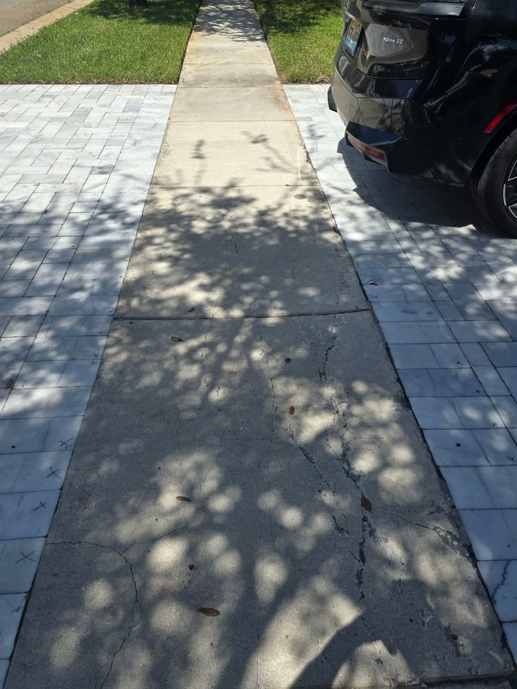 Slide of Guardian Impact Windows & Roofing