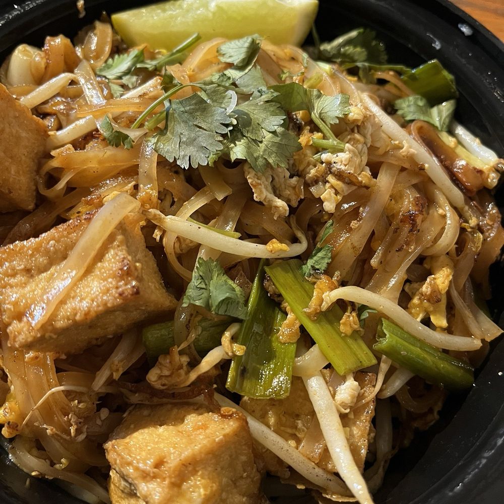 Lung Yai Thai Tapas - Tapas/Small Plates Near Me - Miami, Florida