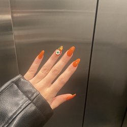 Lisa's Nails