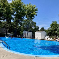 Robin Hill Pool - It's a beautiful day at Robin Hill Pool!