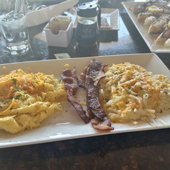Batter & Berries - Traditional breakfast with a huge pile of raw hashbrowns ??? - Waffles Near Me - Olympia Fields, Illinois Batter & Berries - Traditional breakfast with a huge pile of raw hashbrowns ??? - Waffles Near Me - Olympia Fields, Illinois