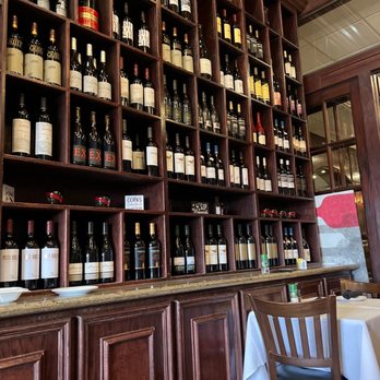 The Union Kitchen - a wall of wine bottles - New American Near Me - Kingwood, Texas The Union Kitchen - a wall of wine bottles - New American Near Me - Kingwood, Texas