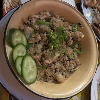 Aroi Mak Mak - Pineapple fried rice - Cocktail Bars Near Me - Redlands, California Aroi Mak Mak - Pineapple fried rice - Cocktail Bars Near Me - Redlands, California
