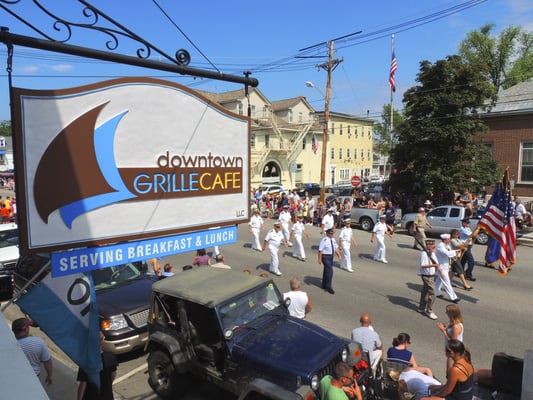 Downtown Grill by null